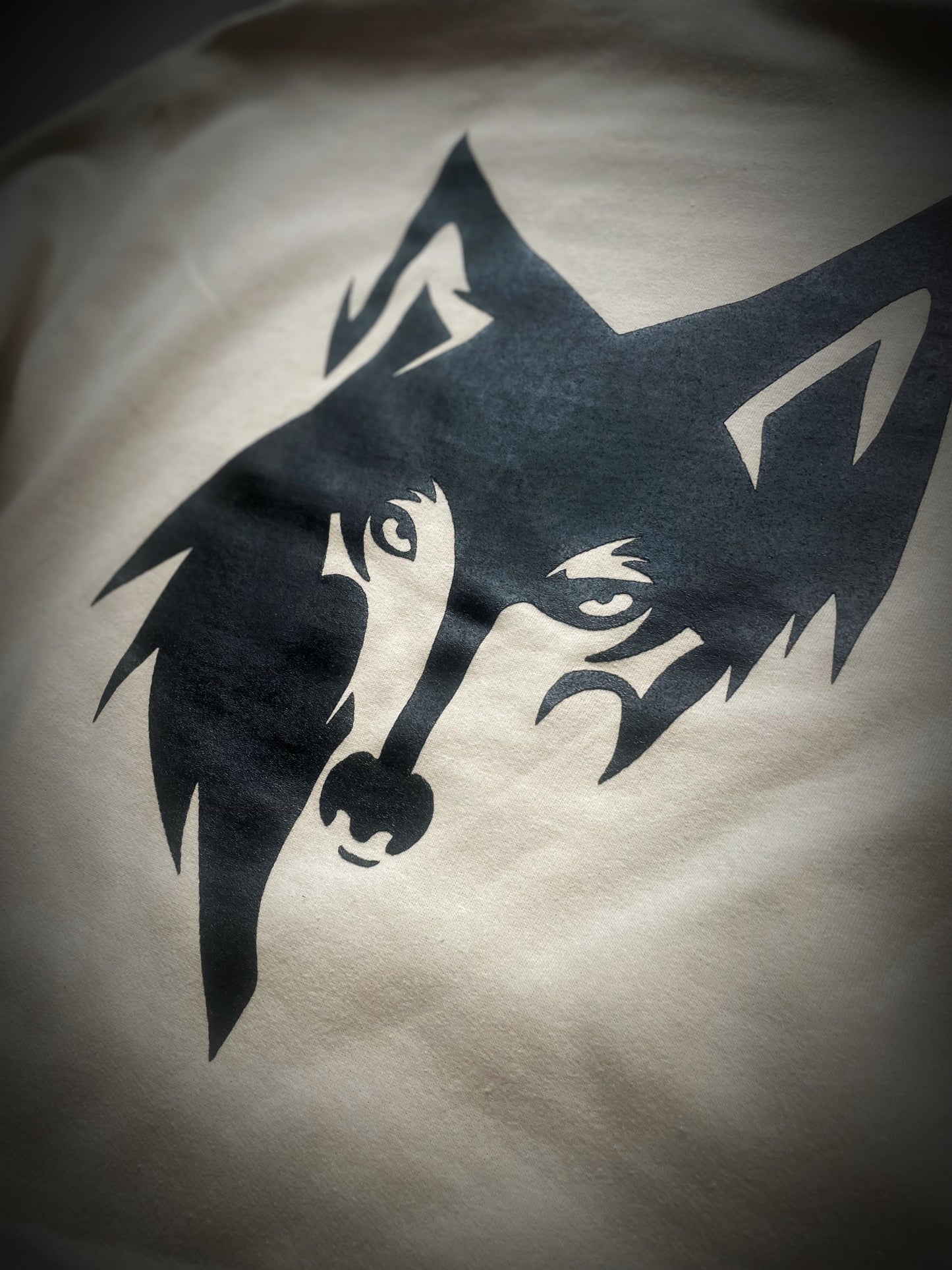 Pull Over Hoodie W/Lobo