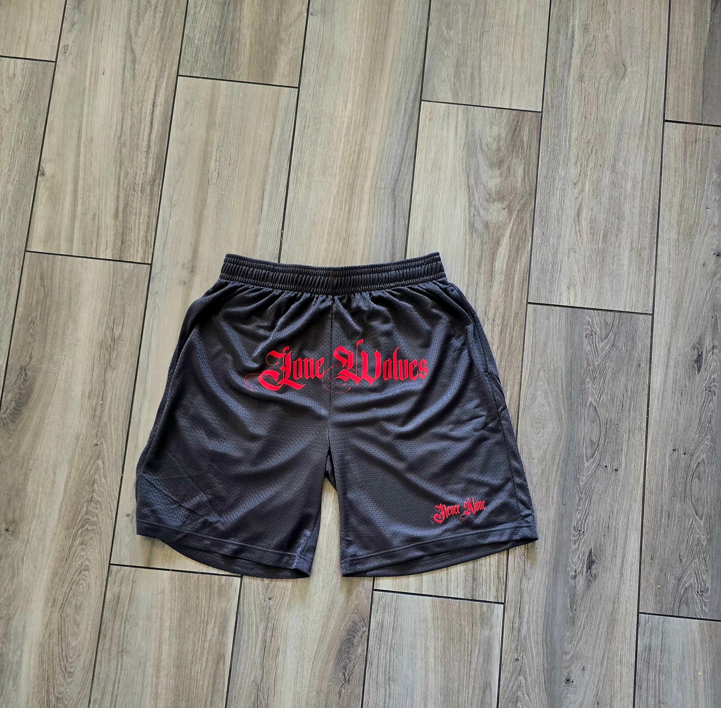 Lone Wolves 7in mesh shorts